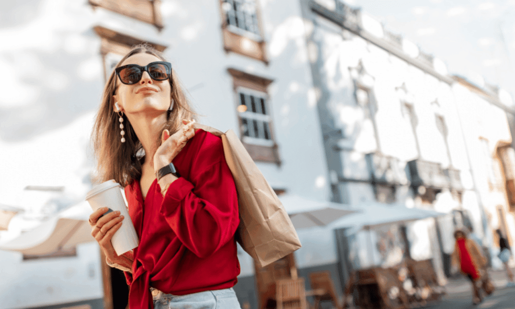 Lightweight tops, tees, and tanks