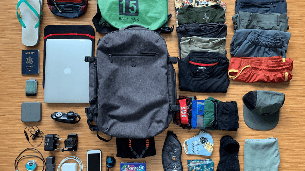 smart packing and minimalist packing